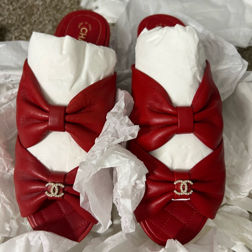 CHANEL SANDALS BNIB
